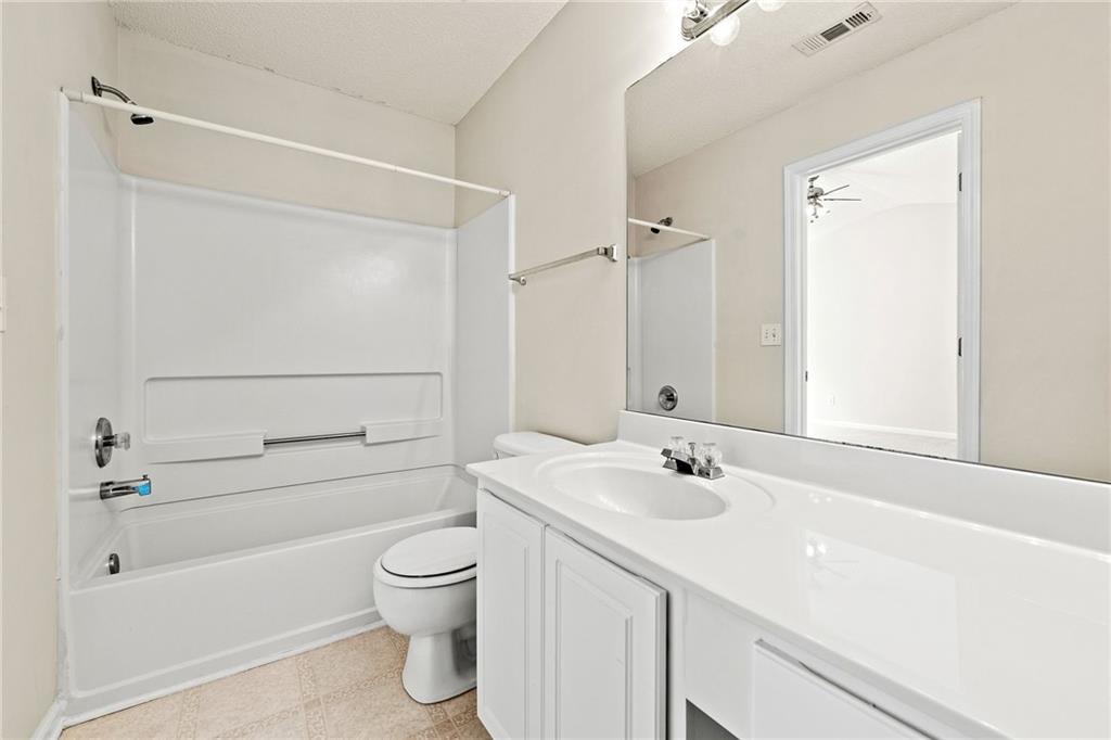 4100 Howell Park Road Property Photo 21