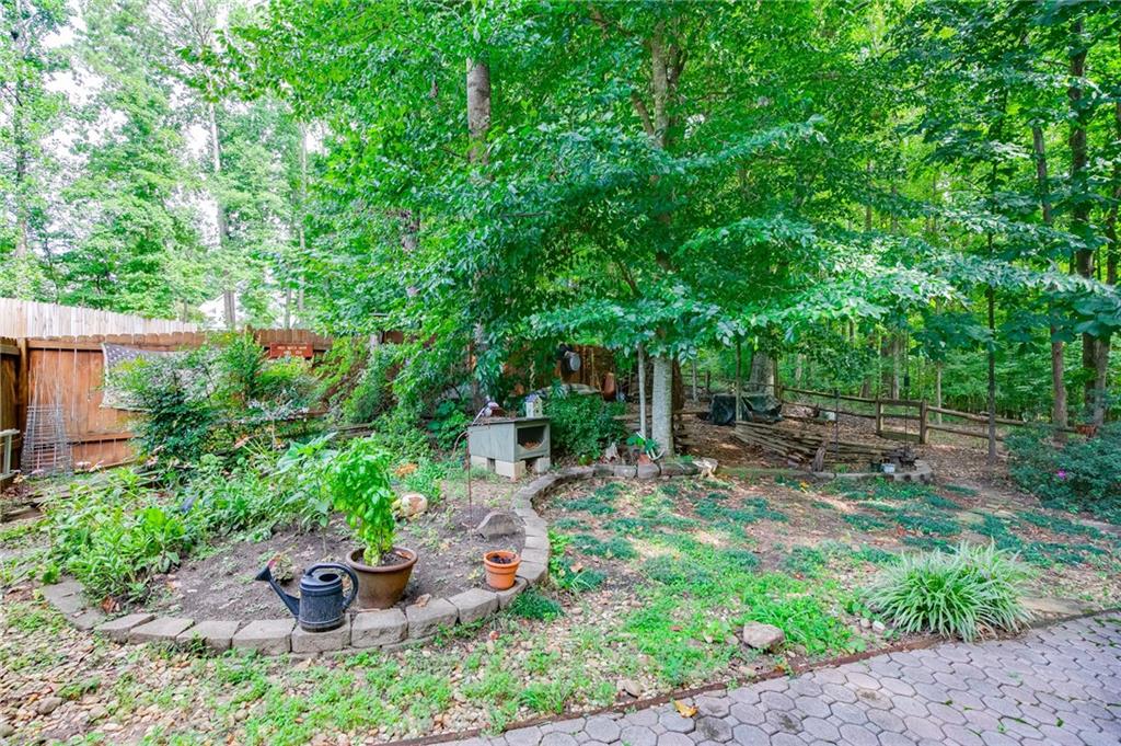 651 Sweetfern Lane Property Photo 27
