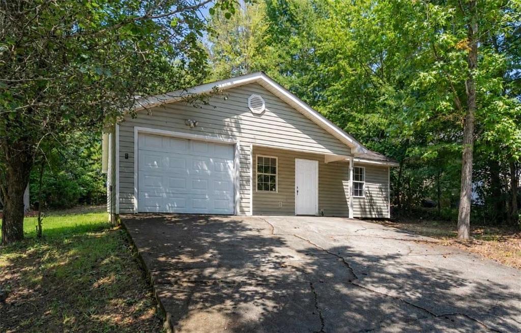 128 Norcross Way Property Photo 1