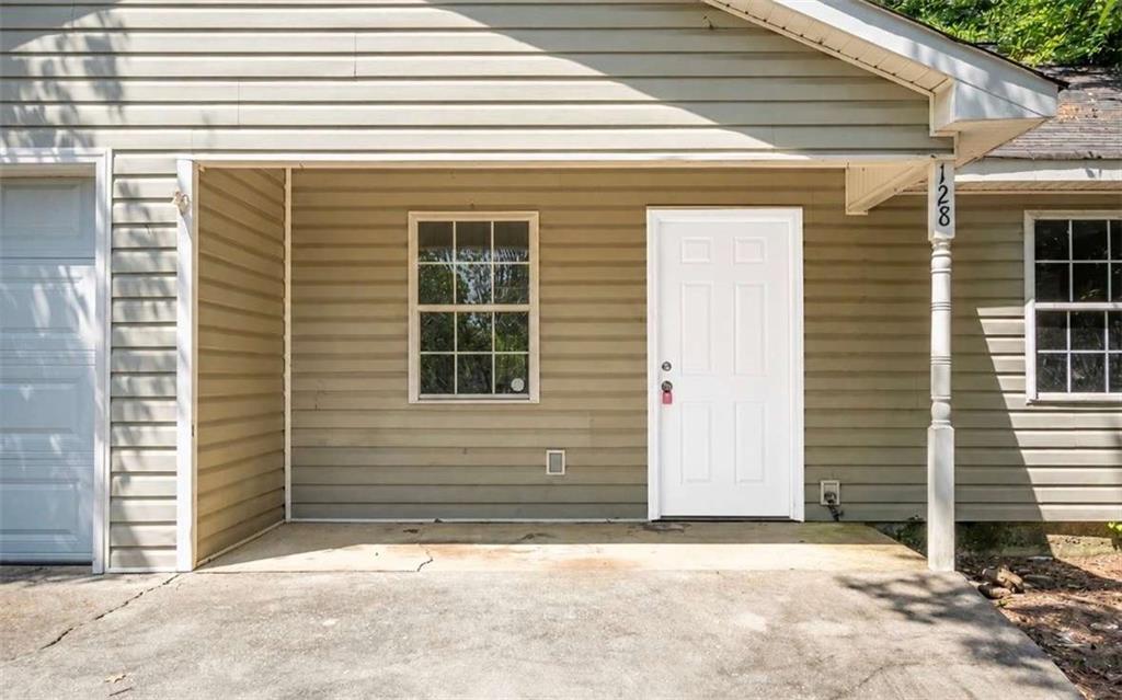 128 Norcross Way Property Photo 3