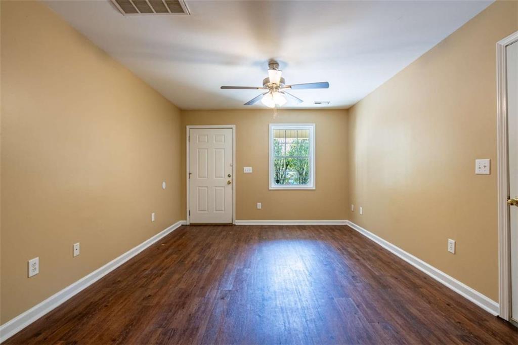 128 Norcross Way Property Photo 5