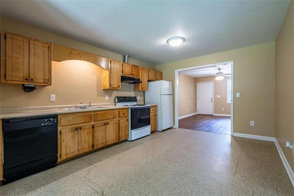 128 Norcross Way Property Photo 8