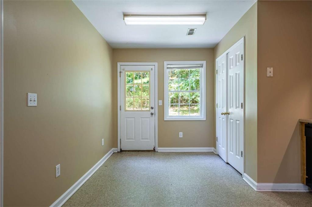 128 Norcross Way Property Photo 10