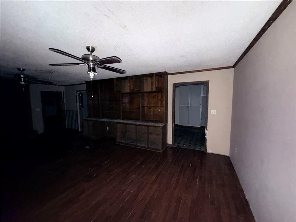 2636 Highway 162 Property Photo 6