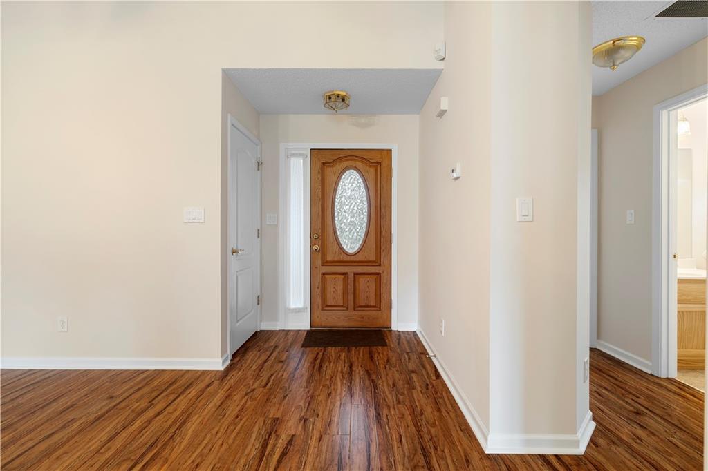 235 Prominent Loop Property Photo 7