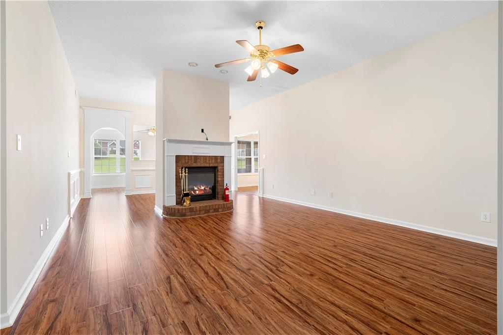 235 Prominent Loop Property Photo 10
