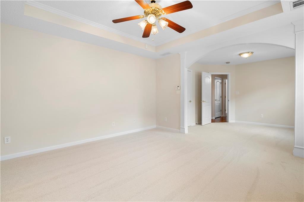 235 Prominent Loop Property Photo 21