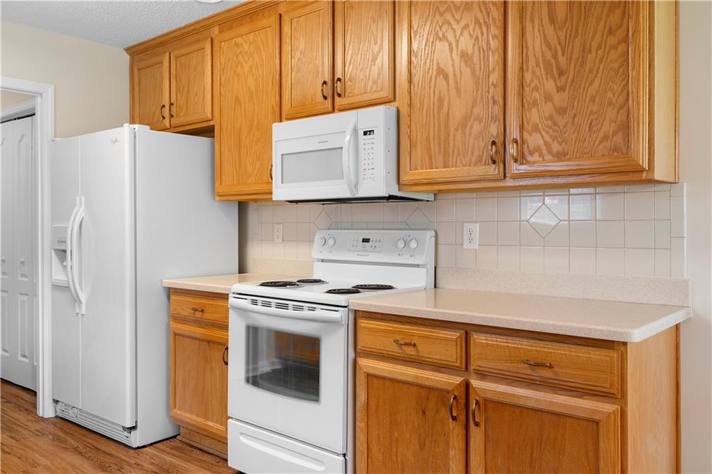 235 Prominent Loop Property Photo 31