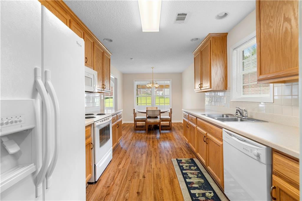 235 Prominent Loop Property Photo 34