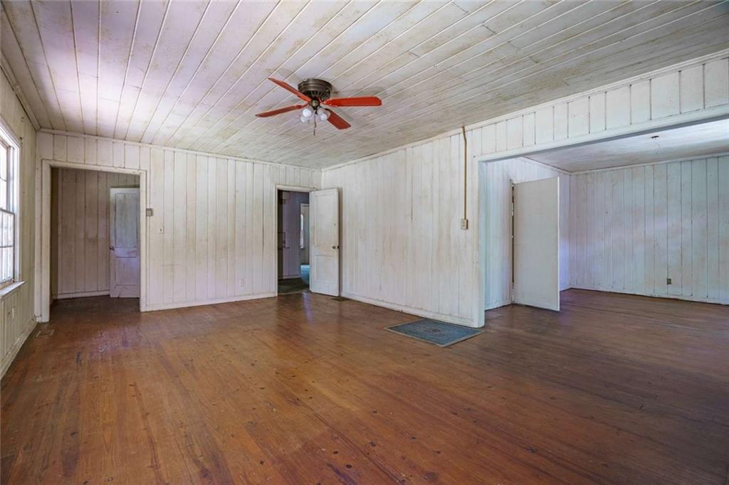 3240 Benjamin E Mays Drive Sw Property Photo 3