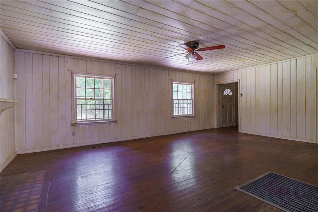 3240 Benjamin E Mays Drive Sw Property Photo 4