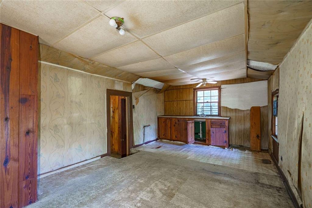 3240 Benjamin E Mays Drive Sw Property Photo 8