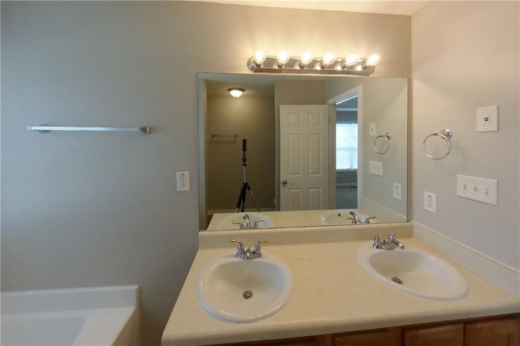 7821812 Property Photo 8