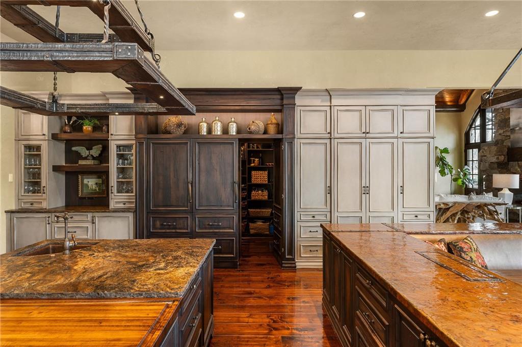 550 Blue Heron Way Property Photo 24