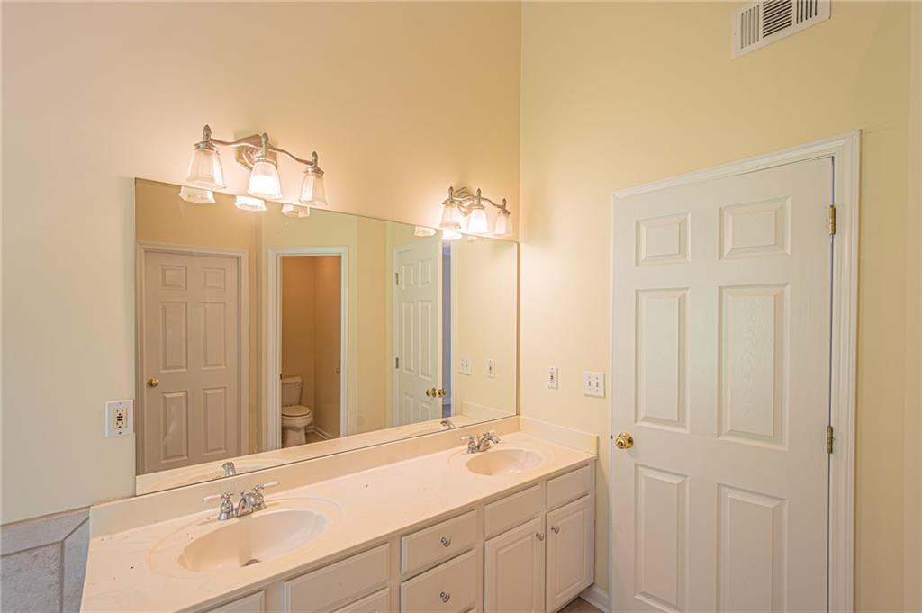 125 Lake Laurel Drive Property Photo 38