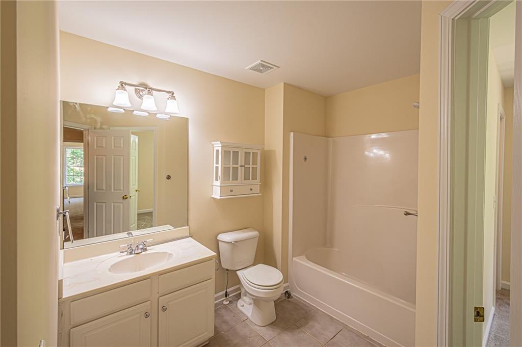 125 Lake Laurel Drive Property Photo 41