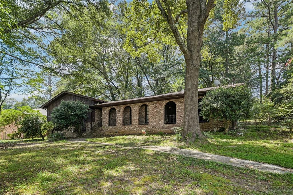 667 Kingswood Court Property Photo 1