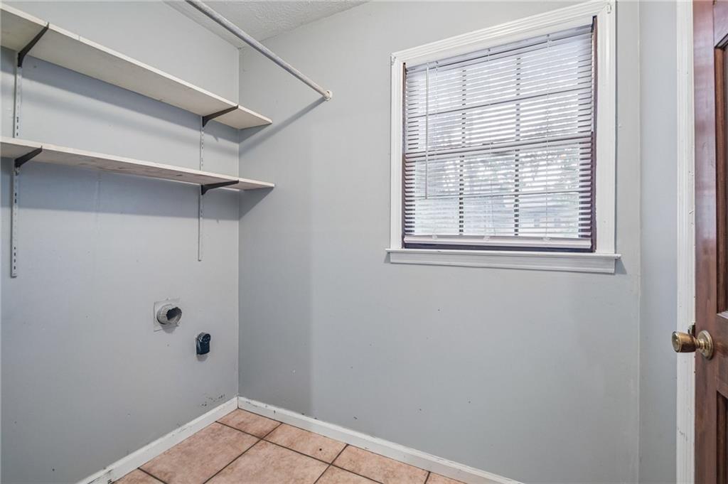 667 Kingswood Court Property Photo 14