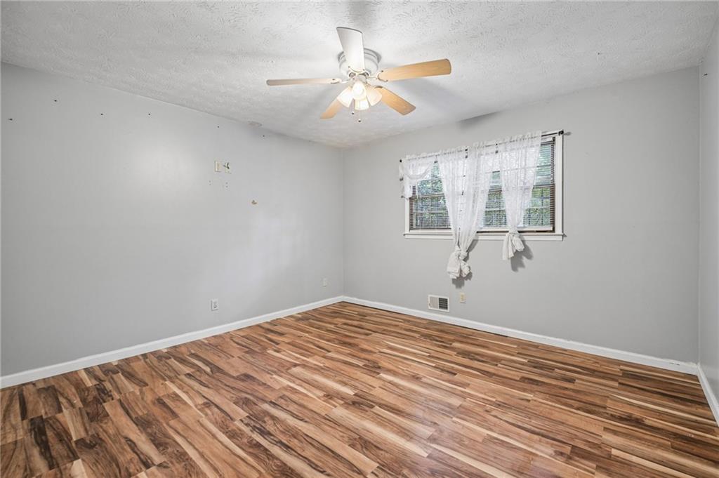 667 Kingswood Court Property Photo 20