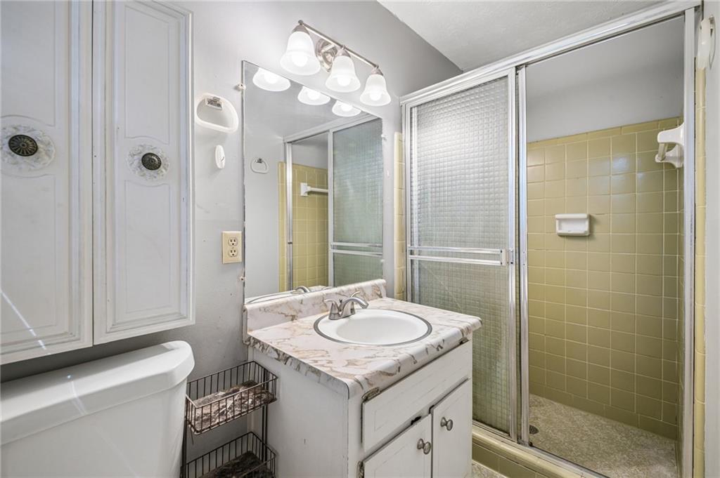 667 Kingswood Court Property Photo 24