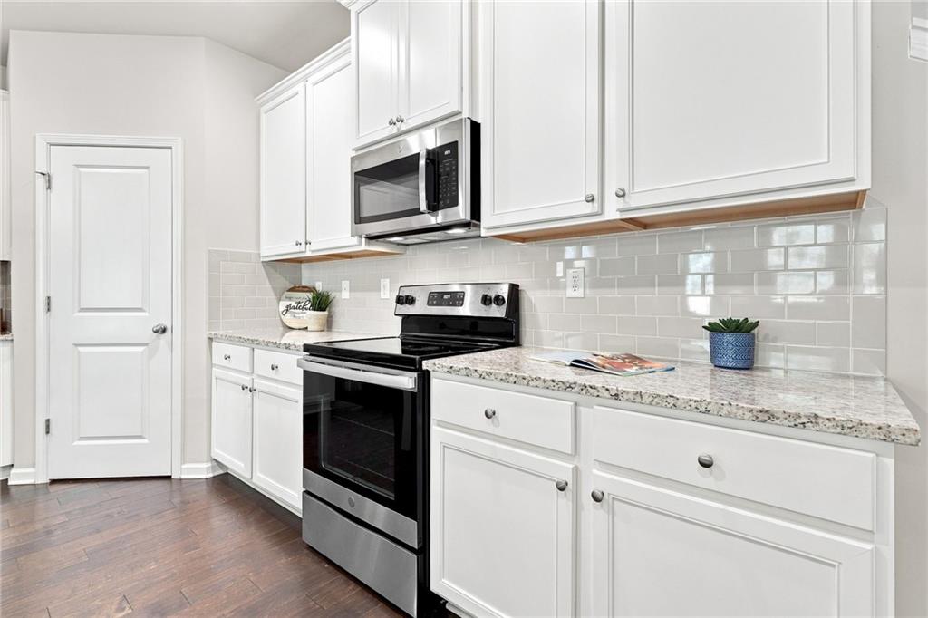 1620 Jacobs Way Property Photo 6