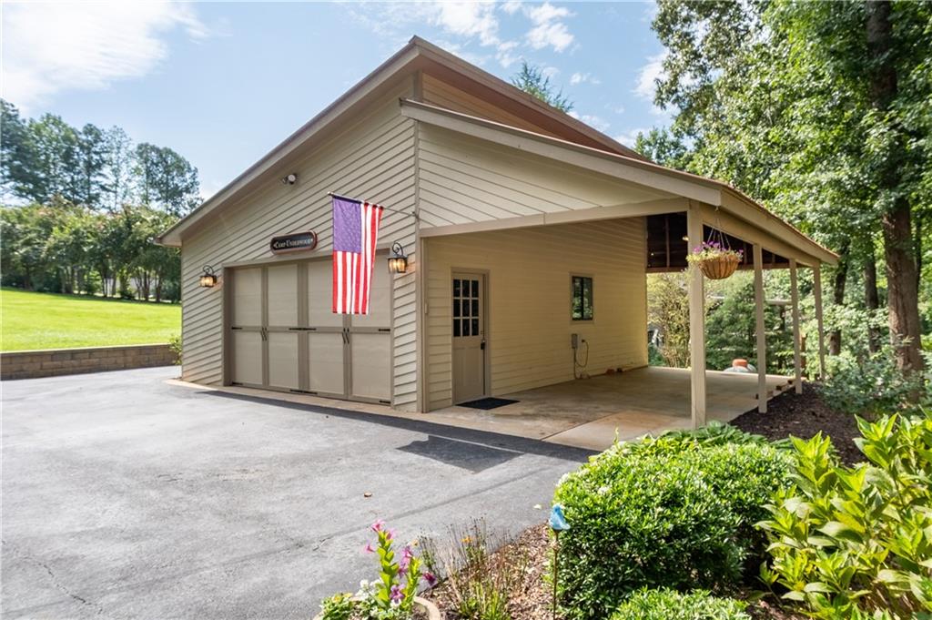 346 Indian Cove Drive Property Photo 4