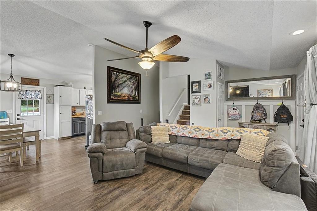 1216 Hardin Bridge Road Property Photo 9