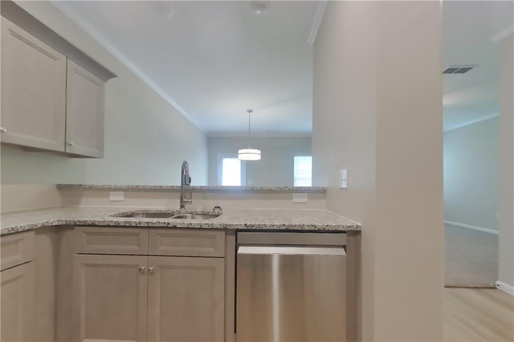 7821883 Property Photo 5