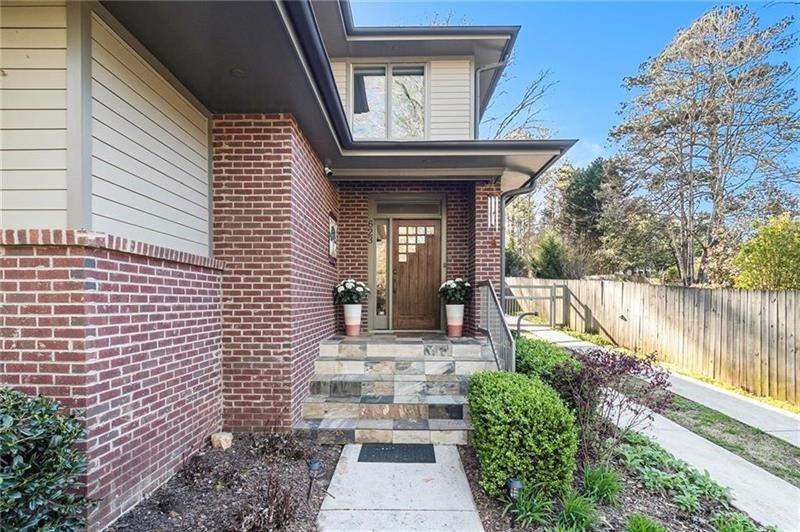 623 Ansley Street Property Photo 2