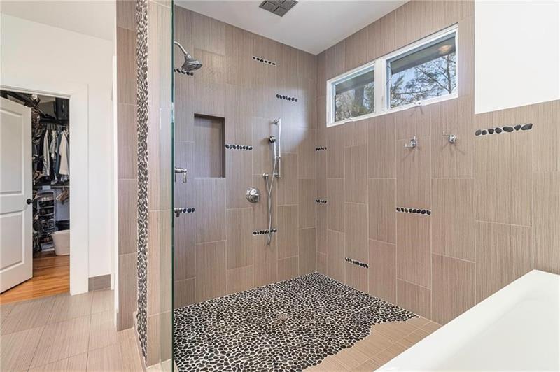 623 Ansley Street Property Photo 32