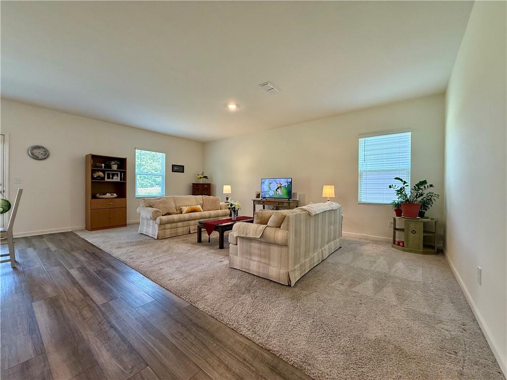 240 Hyde Park Property Photo 14