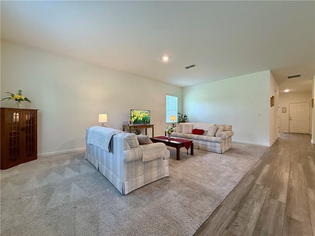 240 Hyde Park Property Photo 15