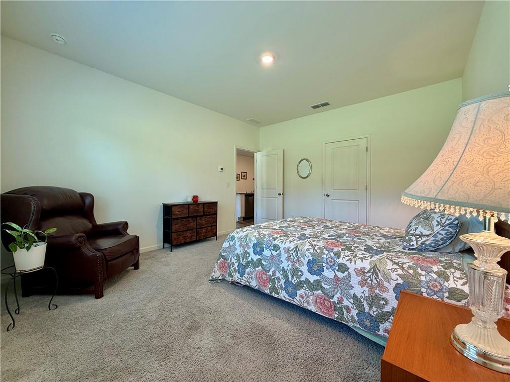 240 Hyde Park Property Photo 22