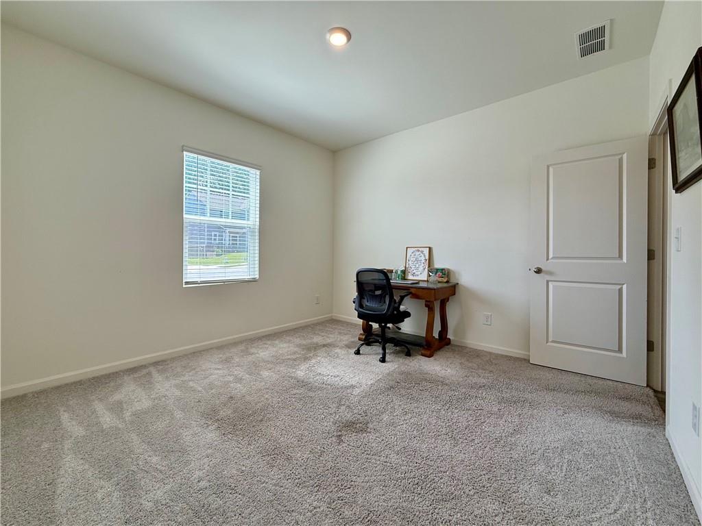 240 Hyde Park Property Photo 27