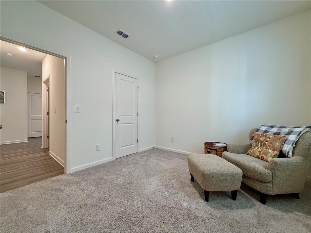 240 Hyde Park Property Photo 33