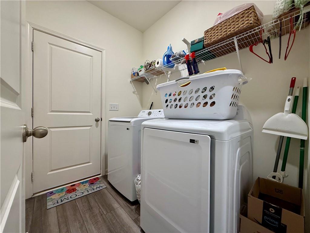 240 Hyde Park Property Photo 35
