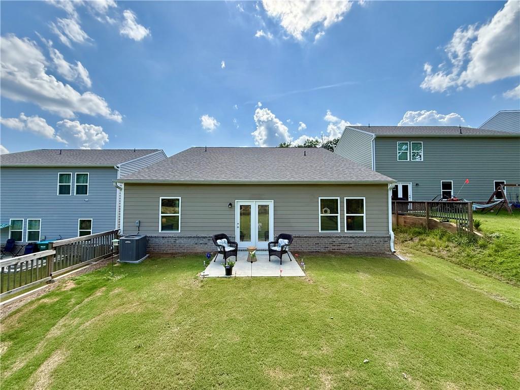 240 Hyde Park Property Photo 37