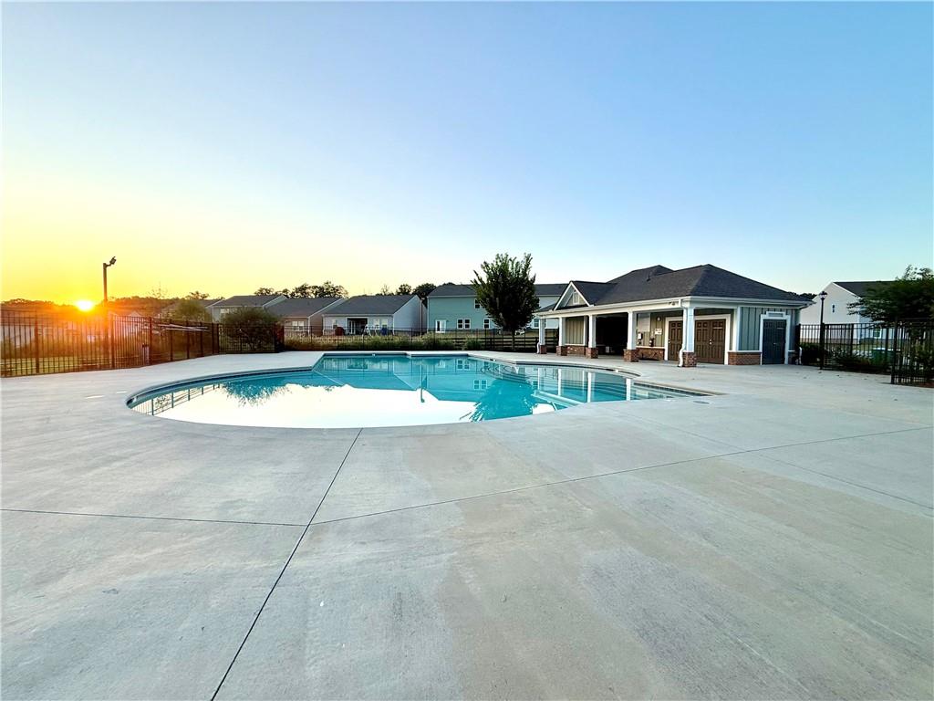 240 Hyde Park Property Photo 40