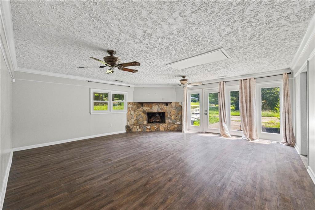 192 Summit Street Property Photo 3