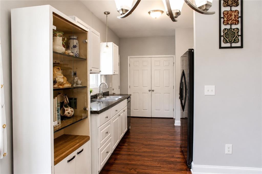 1527 Ralston Street Property Photo 7