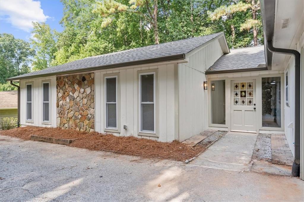 9570 Hillside Drive Property Photo 3