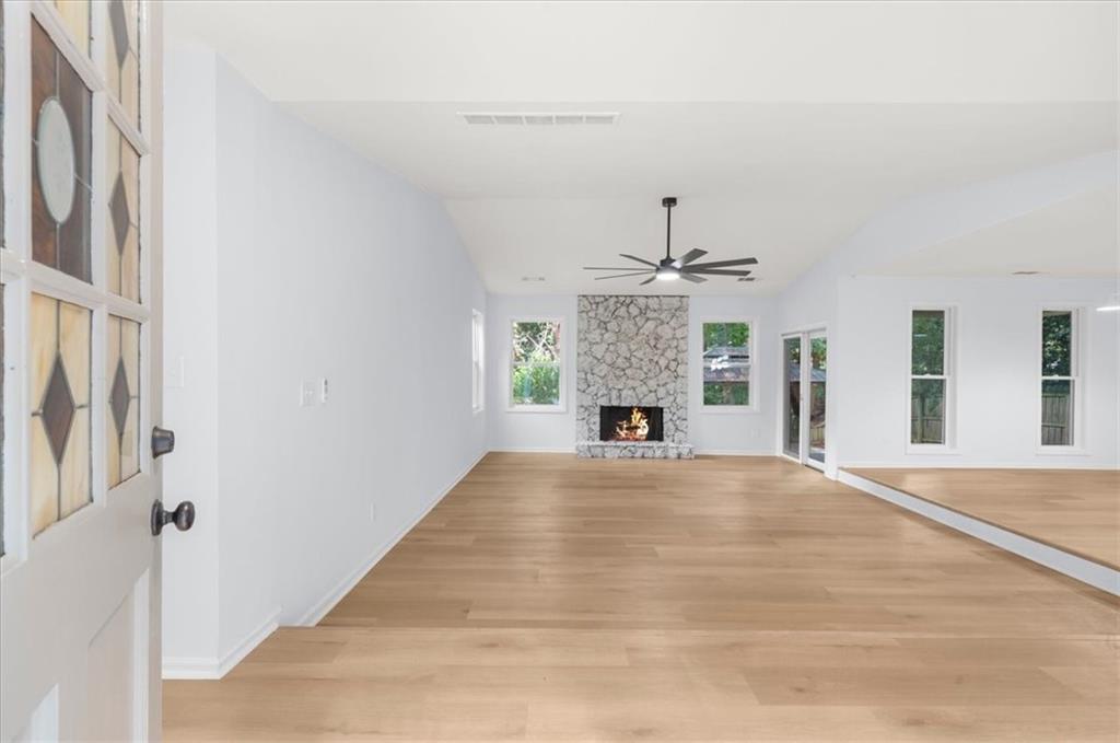 9570 Hillside Drive Property Photo 4
