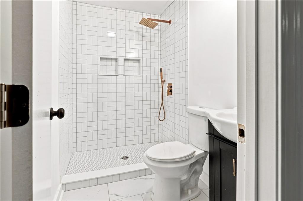 3617 Winland Drive Se Property Photo 12