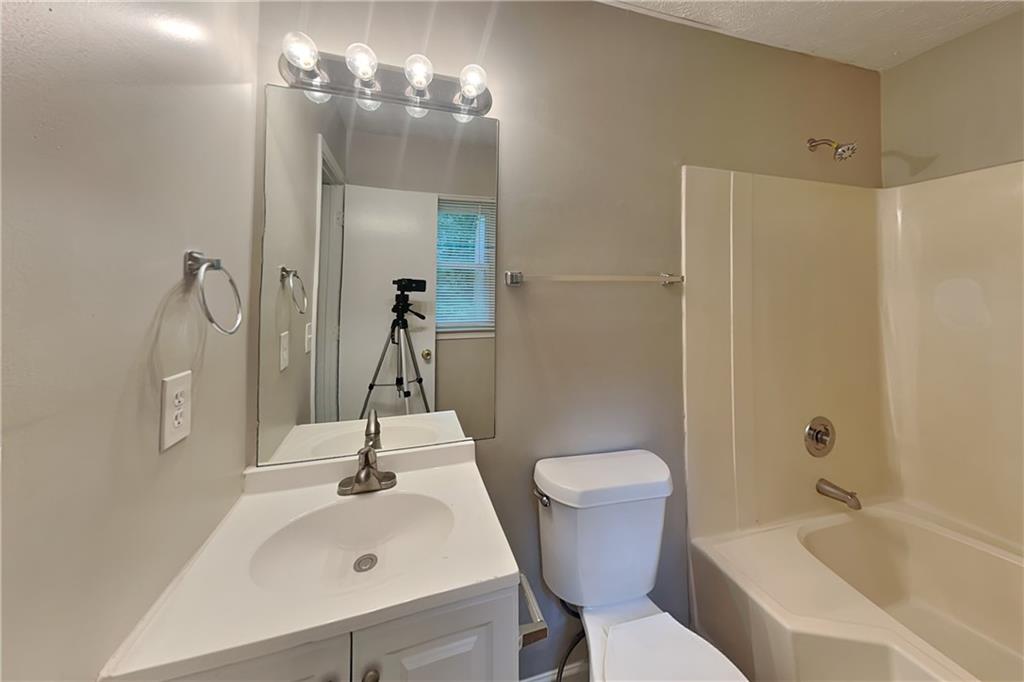 7821937 Property Photo 9