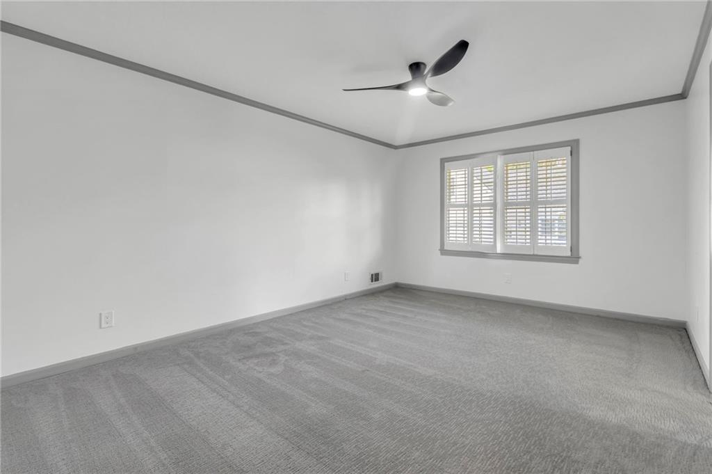 8671 Lake Forrest Drive Property Photo 14