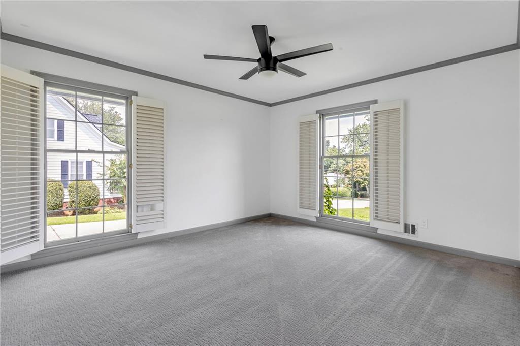 8671 Lake Forrest Drive Property Photo 17