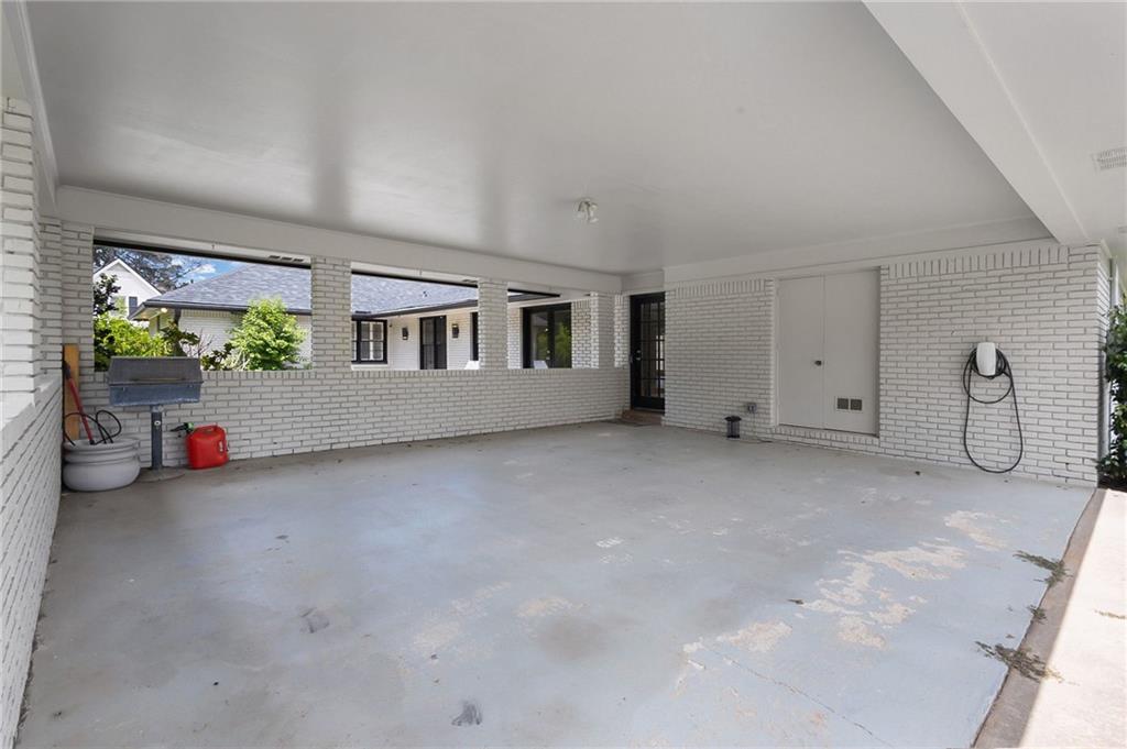 8671 Lake Forrest Drive Property Photo 25