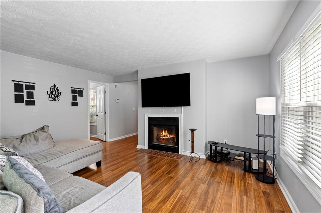 1211 Glenleaf Drive Property Photo 1