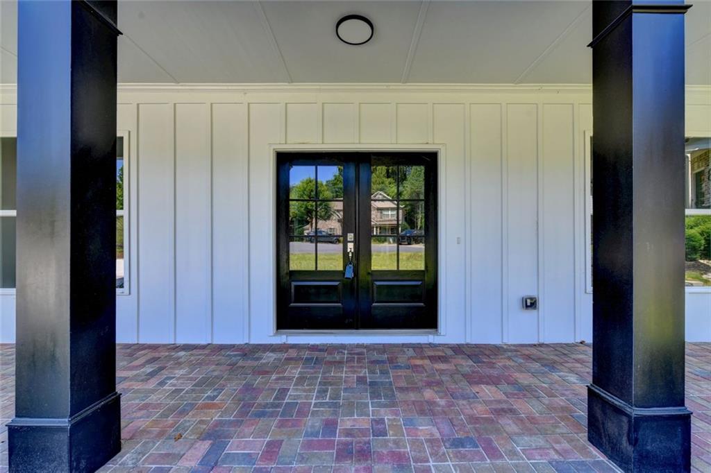 9135 Fox Trail Lane Property Photo 2