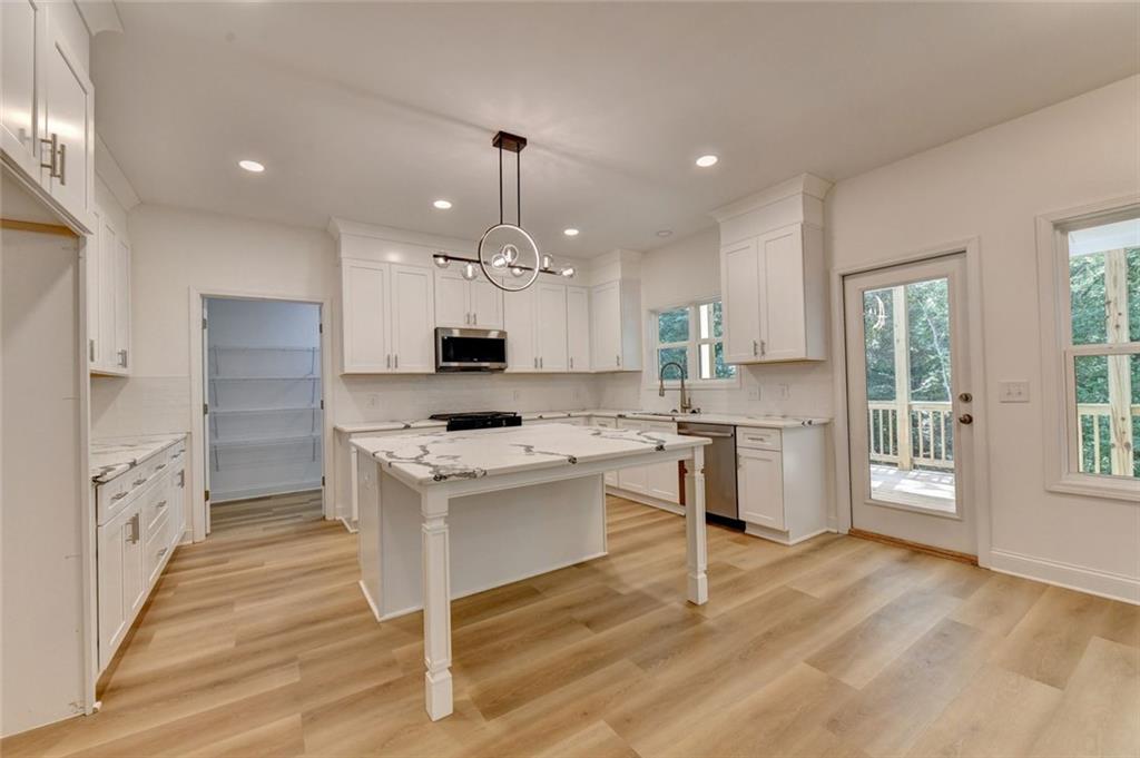 9135 Fox Trail Lane Property Photo 13